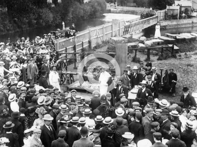 Ox-roast near the River Thames, Osney Bridge, Oxfordshire, 1887. Artist: Henry Taunt