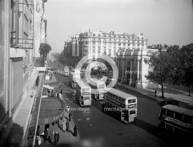Oxford Street, London, from Marble Arch. Artist: Unknown