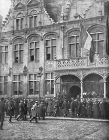 'L'Union Cordiale des Allies; Le Roi Albert et M Poincare a Furnes le 1er Novembre 1914 1914. Creator: Unknown