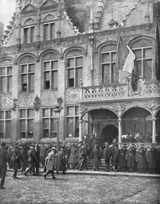 'L'Union Cordiale des Allies; Le Roi Albert et M Poincare a Furnes le 1er Novembre 1914 1914. Creator: Unknown