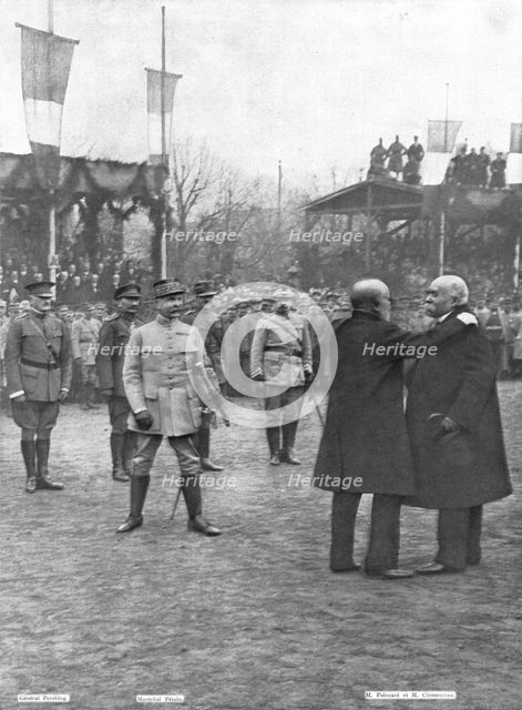 'L'Accolade de Metz; L'emouvante etreinte des deux presidents sur l'esplanade de Metz', 1918. Creator: Unknown.