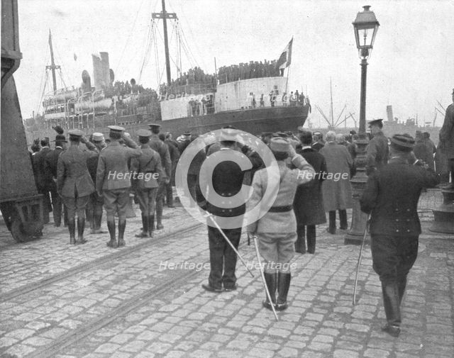 'L'arrivee des russes; A son acostage, le Latouche-Treville, qui marchait en tete..., 1916 (1924) Creator: Unknown.