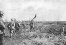 L'attaque du 4 septembre entre Chilly et Chaulnes; le 4 septembre, 2 h. 10. -- L'attaque..., 1916. Creator: Unknown