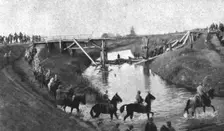 'L'autriche succombe; Cavaliers italiens passant le Monticano 1918. Creator: Unknown