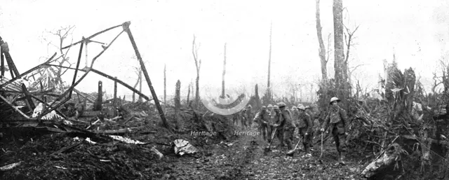 'L'avance Britannique; Un detachement de sapeurs etablit une route en territoire libere', 1917. Creator: Unknown.