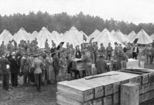 L'Avant-Guerre aux Etats-Unis; Le mouvement national aux Etats-Unis en 1915: distribution...1917. Creator: Underwood & Underwood