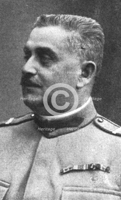 'L'entrée de l'armee Roumaine en Transylvanie; Le general Iliescu, chef d'etat-major gen..., 1916. Creator: Julietta.