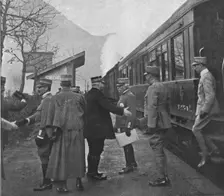 L'entrevue des generaux Cadorna, Joffre et de Castelnau a Saint-Michel-de-Maurienne; le..., 1916. Creator: Unknown