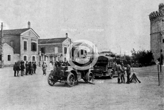 ''L'etat de siege a Salonique; Auto-canon en batterie pres de la Tour Blanche', 1916. Creator: Unknown.