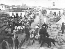L'expedition des Dardanelles, La cooperation de l'armee de terre..., 1915 (1924). Creator: Unknown