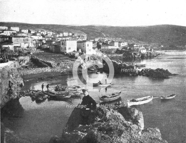 'L'expedition des Dardanelles, les preliminaires; Une vue de Sigri, sur la cote... 1914 (1924). Creator: Unknown.