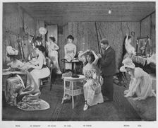 L'Habillage Dans Les Loges 1900