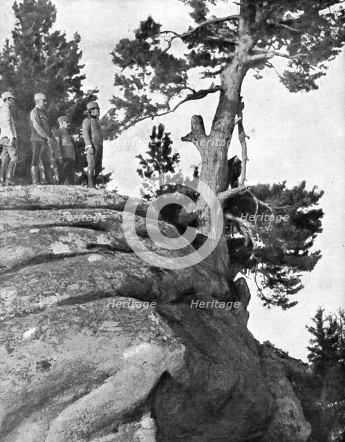 ''L'Heure Serbe; Depuis deux ans, ce rocher dresse au seuil de la Serbie servait..., 1918. Creator: Unknown.