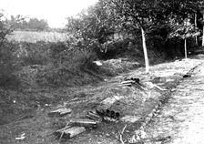 'L'immense champ de Bataille; L'entrée de Vareddes ou l'ennemi commenca a plier 1914. Creator: Unknown