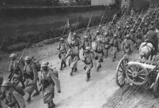 L'infanterie coloniale a la bataille de la Somme; Drapeau en tete, un regiment qui a pris..., 1916. Creator: Unknown