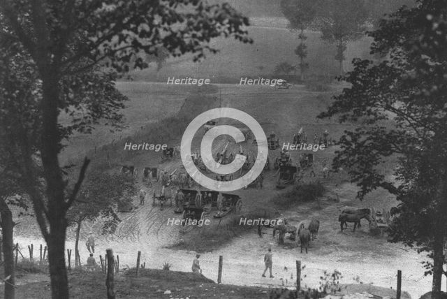 'L'infanterie coloniale a la bataille de la Somme; rassemblement d'une partie des canons..., 1916. Creator: Unknown.