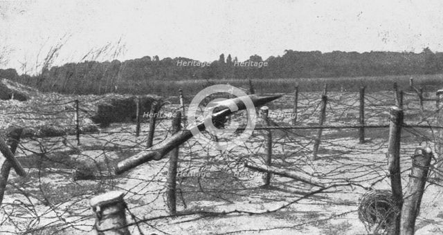 'L'instruction de la Nouvelle armee Belge; L'entrainement de la Nouvelle armee Belge..., 1916. Creator: Unknown.