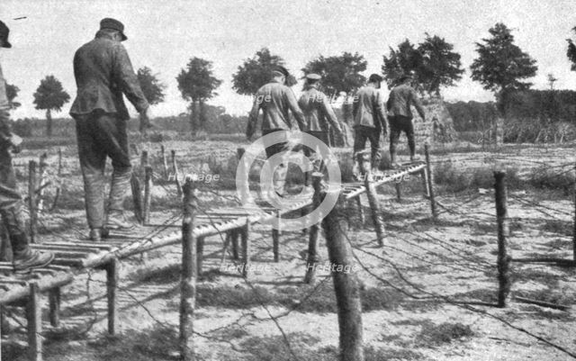 'L'instruction de la Nouvelle armee Belge; L'entrainement de la Nouvelle armee Belge..., 1916. Creator: Unknown.
