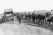 L'Occupation Francaise en Bulgarie; Sur une route bulgare: division francaise en marche 1918. Creator: Unknown