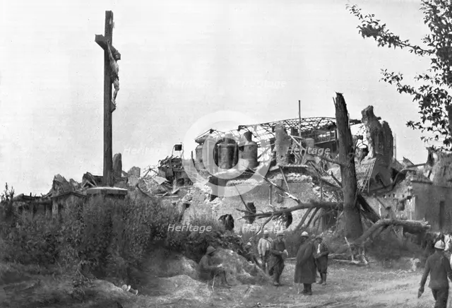 ''L'offensive de la Somme: La sucrerie de Dompierre', 1916. Creator: Unknown.