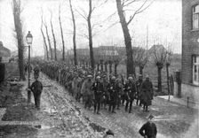 L'offensive ennemie dans les Flandres; Les 780 prisonniers faits par les Belges entre Bixschoote... Creator: Unknown