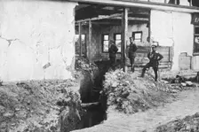 L'offensive russe; une tranchee autrichienne dans une maison en ruines a Doubno..., 1916 (1924) Creator: Unknown