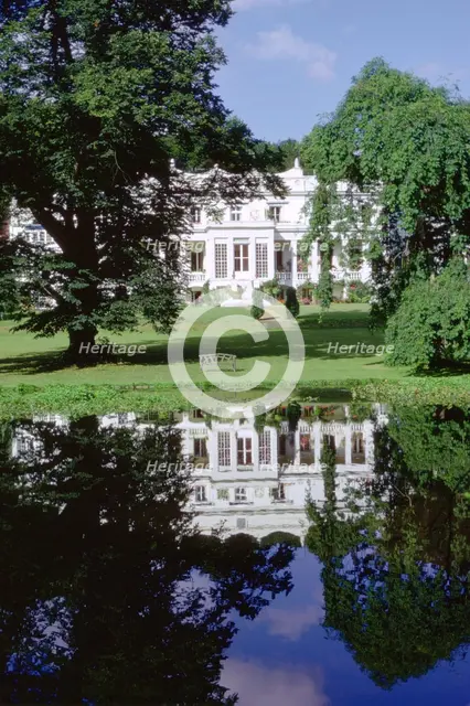 Loudwater House, Loudwater, near Rickmansworth, Hertfordshire. Creator: Tony Evans.