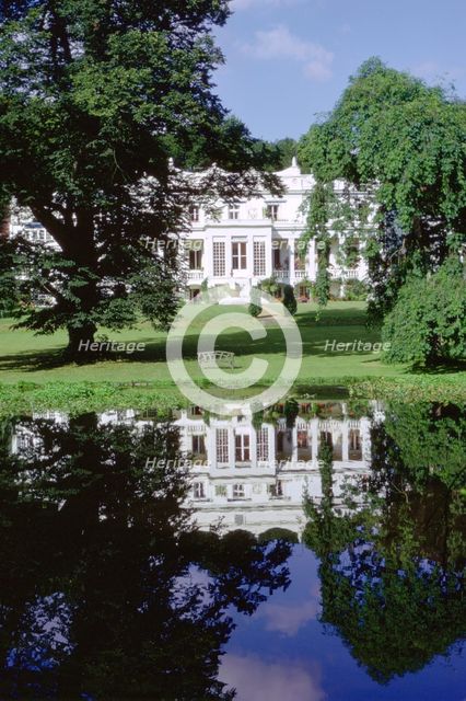 Loudwater House, Loudwater, near Rickmansworth, Hertfordshire. Creator: Tony Evans.