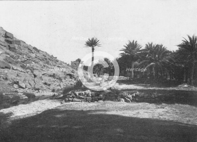 ''L'Oued Zousfana pres de Taghit; Afrique du nord', 1914. Creator: Unknown.