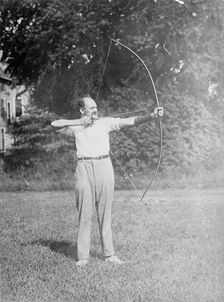 Louis C. Smith - archery, between c1910 and c1915. Creator: Bain News Service