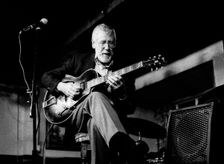 Louis Stewart, Watermill Jazz Club, Dorking, Surrey, July 2000. Artist: Brian O'Connor