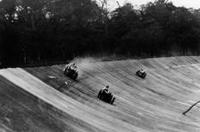 Louis Zborowski passing Humphrey Cook's Ballot by skidding above him, Brooklands