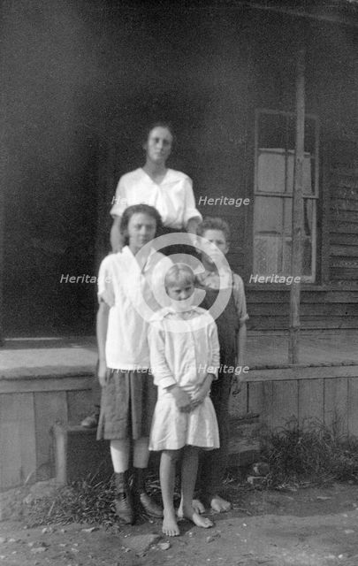 Louise Godfrey (?), Marion, McDowell County, North Carolina, USA, 1916-1918. Artist: Cecil Sharp