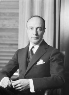 Lovett, Robert, Mr., portrait photograph, 1930 Mar. 31. Creator: Arnold Genthe