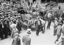 Loading gold for shipment abroad, between c1910 and c1915. Creator: Bain News Service