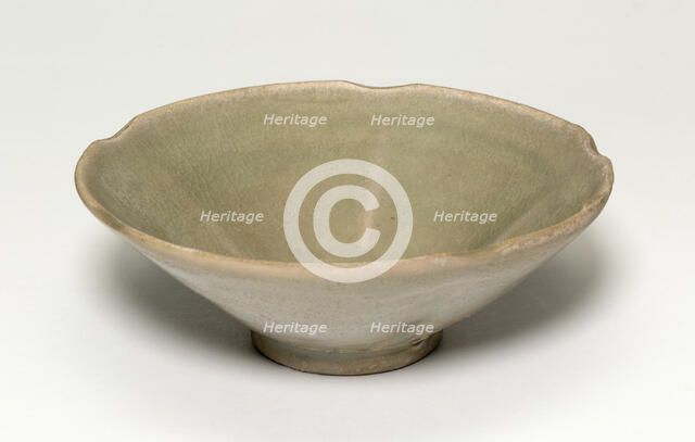 Lobed Bowl with Phoenix, Tang dynasty (618-907) or Five Dynasties period, late 9th/early 10th cent. Creator: Unknown.