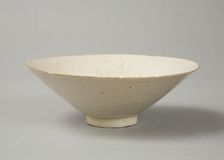 Lobed bowl with qingbai glaze with carved floral design made in the Northern Song dynasty