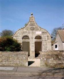 Lock-up, Bisley, Gloucestershire, 2000. Artist: JO Davies