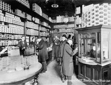 Loeser & Wolff, Banhof Friedrichstr., between 1901 and 1910. Creator: Unknown