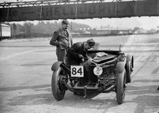 Lombard of HN and E Scholfield at the JCC Double Twelve Race, Brooklands, Surrey, 1929. Artist: Bill Brunell