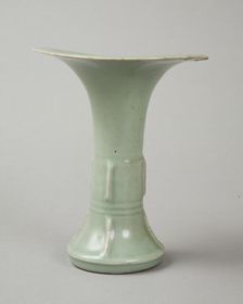 Longquan celadon gu vase, 12th century