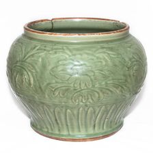 Longquan celadon jar, 14th century