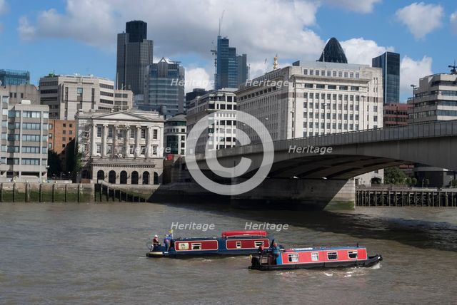 London Bridge, England, UK, 30/10/18.  Creator: Ethel Davies.