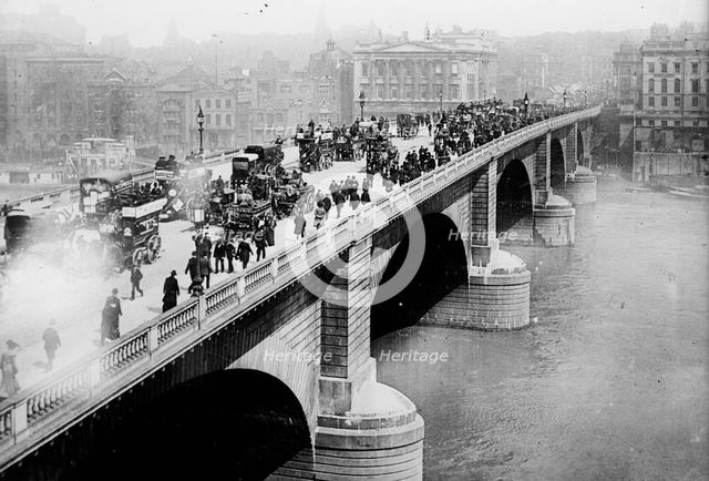 London Bridge, London, between c1910 and c1915. Creator: Bain News Service.