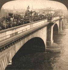 London Bridge, London, England 1901. Creator: Works and Sun Sculpture Studios