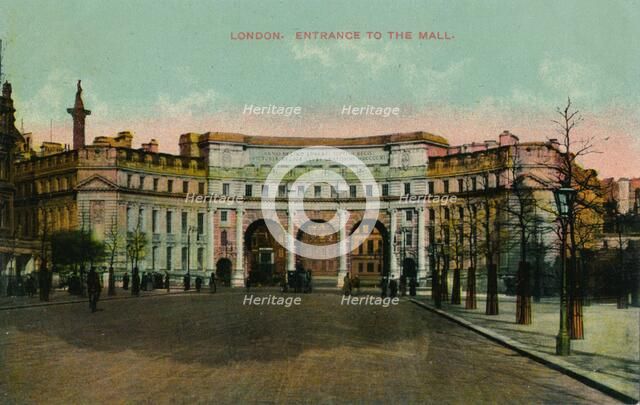 'London, Entrance to the Mall', c1913. Artist: Unknown.