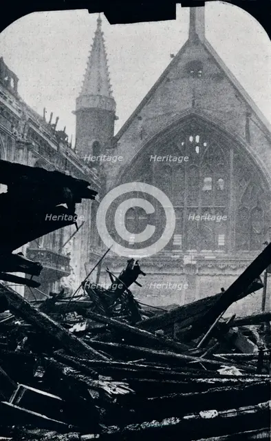 'London's Guildhall after the fire of December 29th December 1940'. Artist: Unknown.