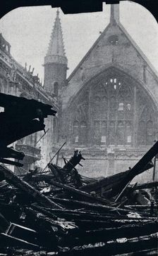 London's Guildhall after the fire of December 29th December 1940