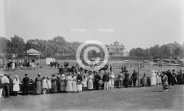 Long Branch, 1918, judging ponies, 1918. Creator: Bain News Service.