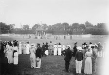 Long Branch Horse Show, 1913. Creator: Bain News Service